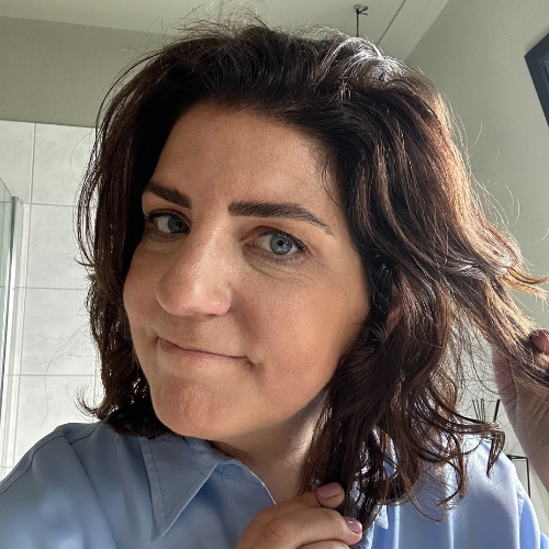 The Reason Your Curls Feel Flatter, Thinner, and Fragile.